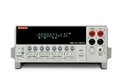 Keithley 2000-20-E, Tarjeta de escáner DMM 6 1/2 dígitos instalada de fábrica con 20 canales . Véase también el Modelo 2700.